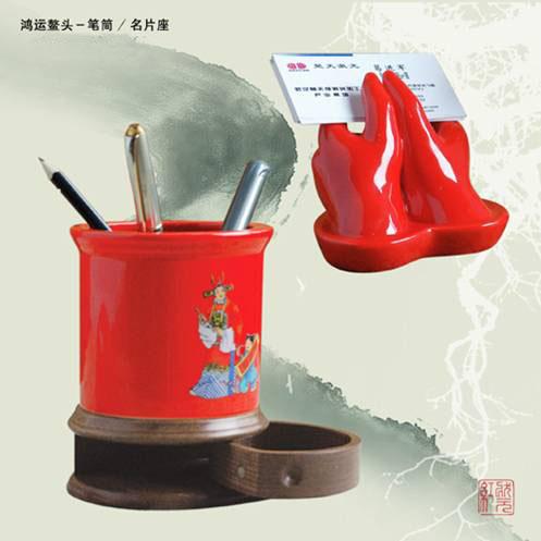 ���\���^