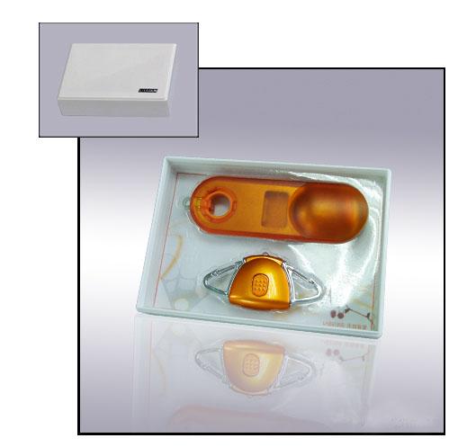 �������b