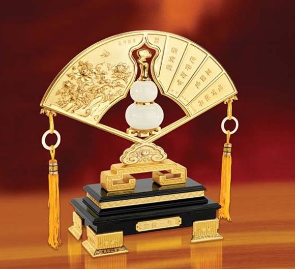 ���θ��Fһ����ٛ(z��ng)��Ʒ